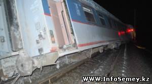 В ВКО из-за повреждения вагона произошли многочасовые задержки поездов