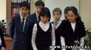 В одной из школ Семея начали преподавать робототехнику