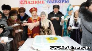 Избирателей Семея угостили сладкой 