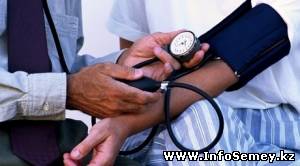 У избирателей Семея проверяют артериальное давление