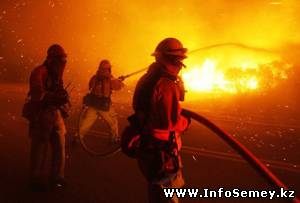 Сразу 10 дворов полыхали сегодня в Семее