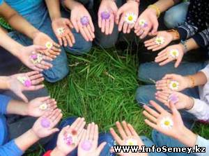 В Семее подопечные лечебницы для умственно отсталых вышли на свободу