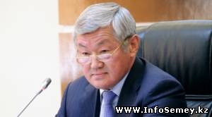 Акима Восточно-Казахстанской области остановил гаишник