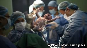 Жительница Семея родила ребенка в коме