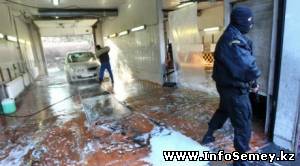 Автомойщик совершил ДТП на угнанной машине в Семее