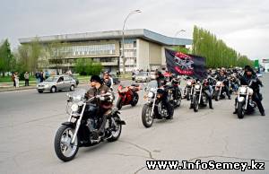 Жители Семея наблюдали настоящее нашествие байкеров