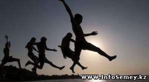 Жара вынудила двух жителей Семея угнать автомобиль