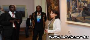 В Семее в музее Невзоровых открылась выставка работ художников разных национальностей