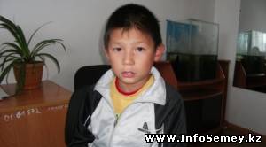 ФОТО: В Семее ищут мать 8-летнего мальчика