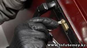 В Семее теща ограбила квартиру зятя