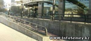 Отдел архитектуры и градостроительства Семея рассказывает о требованиях, предъявляемых к их возведению и оформлению входных групп