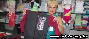 В Семее продавец магазина в течение полугода воровала вещи из отдела, в котором работала