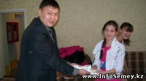 ФОТО: Воспитанников детского дома в Усть-Каменогорске обули в конфискат