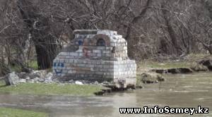 Сказочная печь в Семее уходит под воду