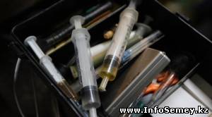 Жительница Семея наняла киллеров для убийства сына-наркомана