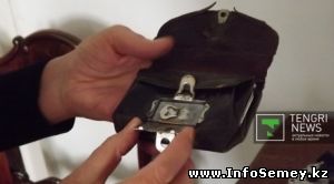 В Семее в старинном кошельке обнаружили именную печать