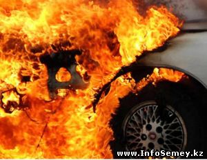 Пожар на АЗС в Семее, во время которого сгорел автомобиль, мог возникнуть из-за детской шалости