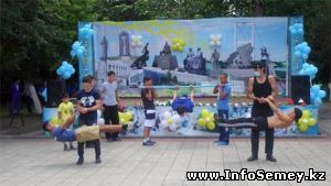 Ко дню столицы в Семее прошел Арбат-фестиваль