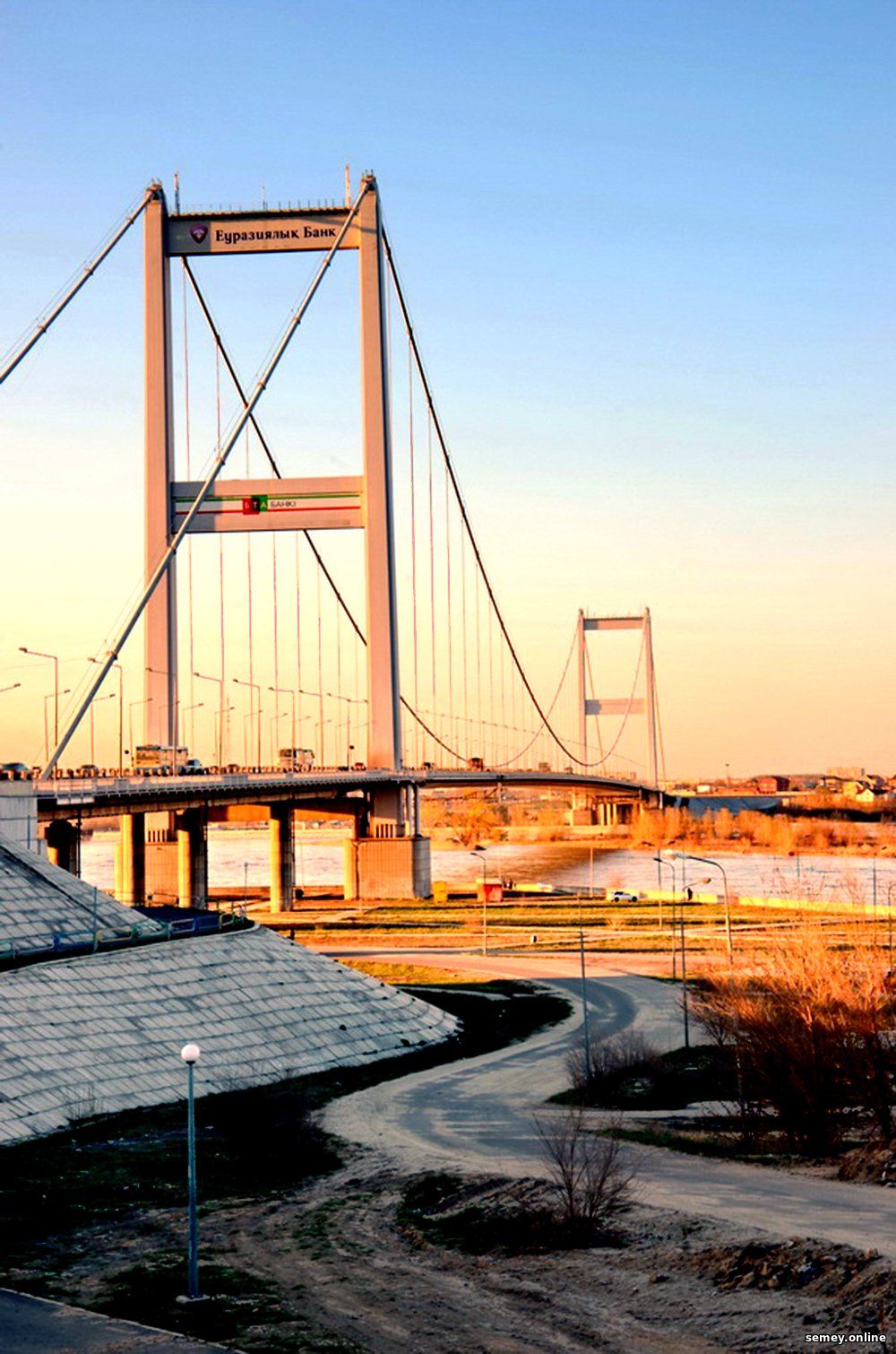 Очередное фото подвесного моста